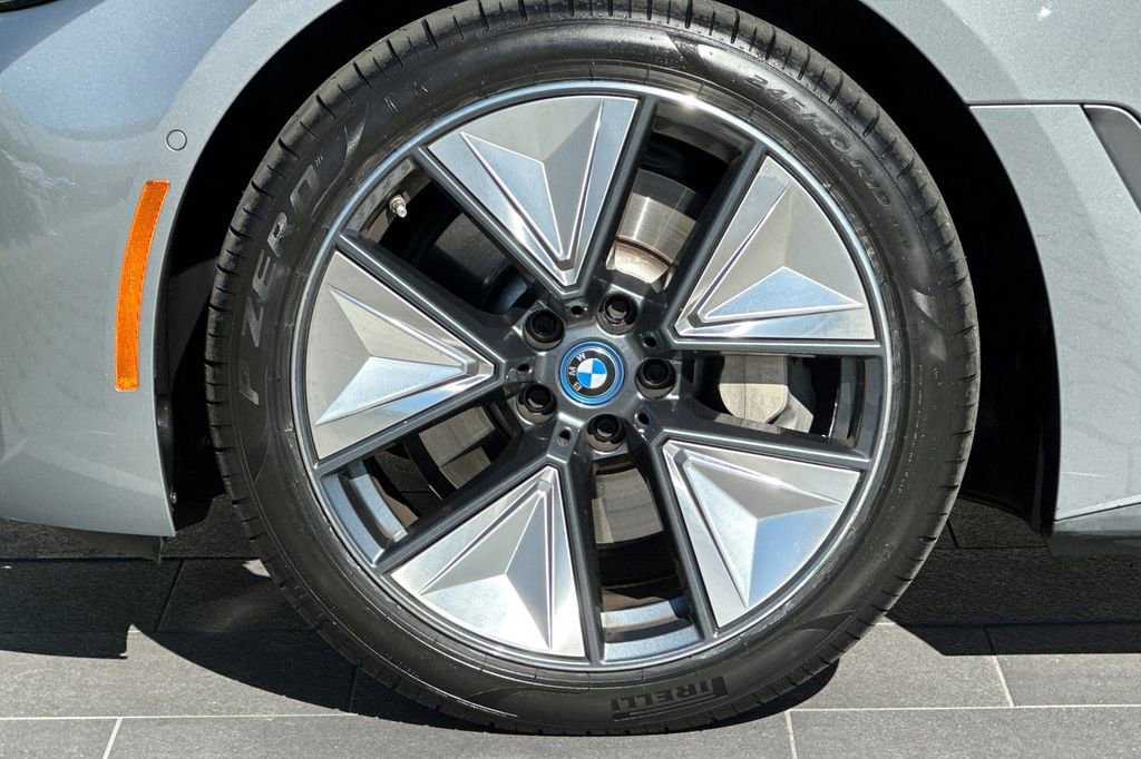 Used 2023 BMW i4 eDrive35 w/ Premium Package image 32