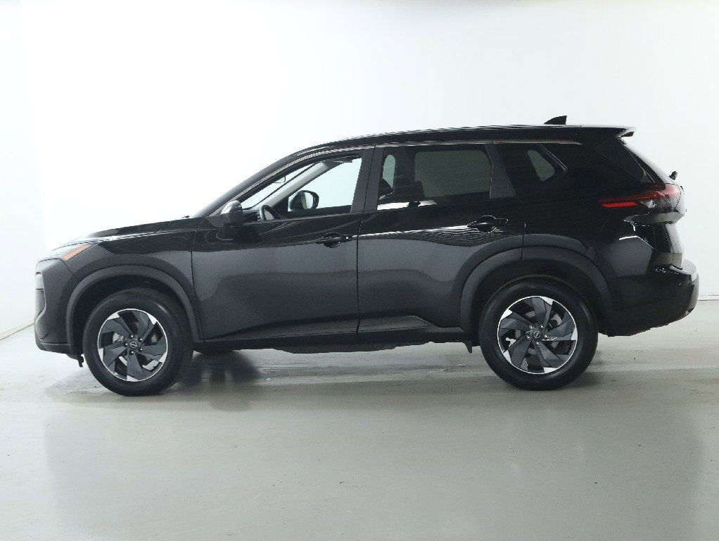 Certified 2025 Nissan Rogue SV image 38