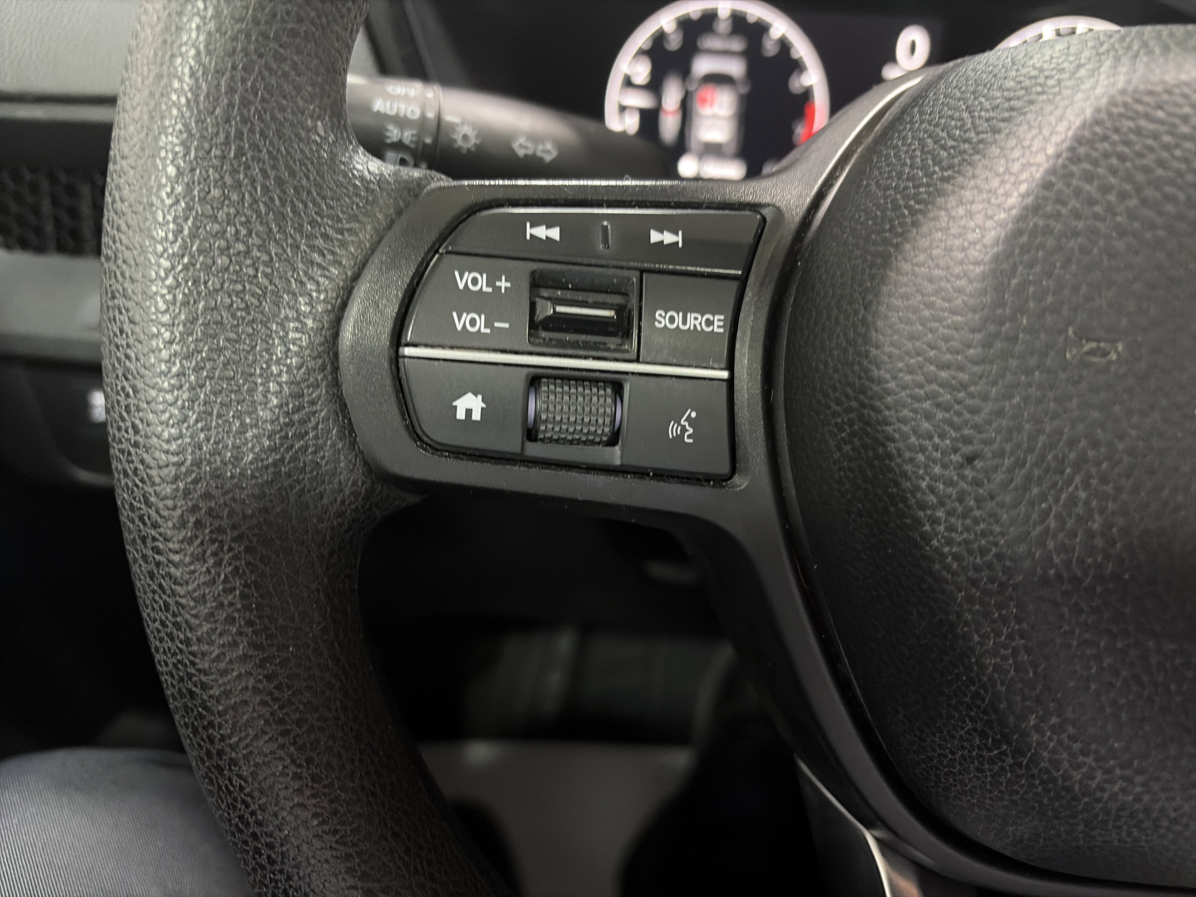 Used 2023 Honda CR-V EX image 16