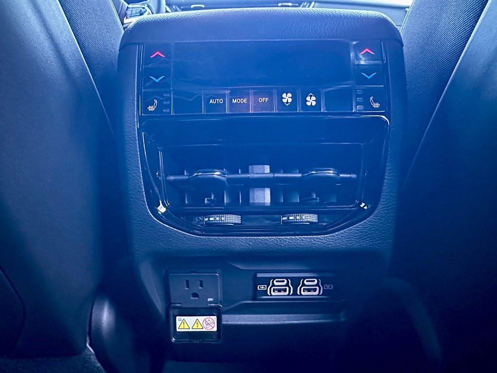 New 2025 Jeep Grand Cherokee Summit w/ Adv Protech Group IV image 28