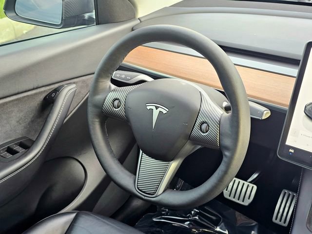 Used 2022 Tesla Model Y Performance image 28