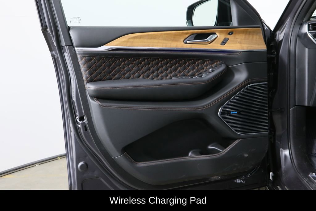 New 2025 Jeep Grand Cherokee L Summit image 23