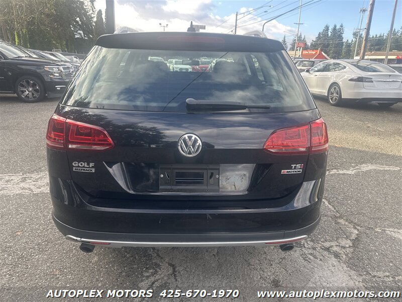 Used 2017 Volkswagen Golf Alltrack SE image 6