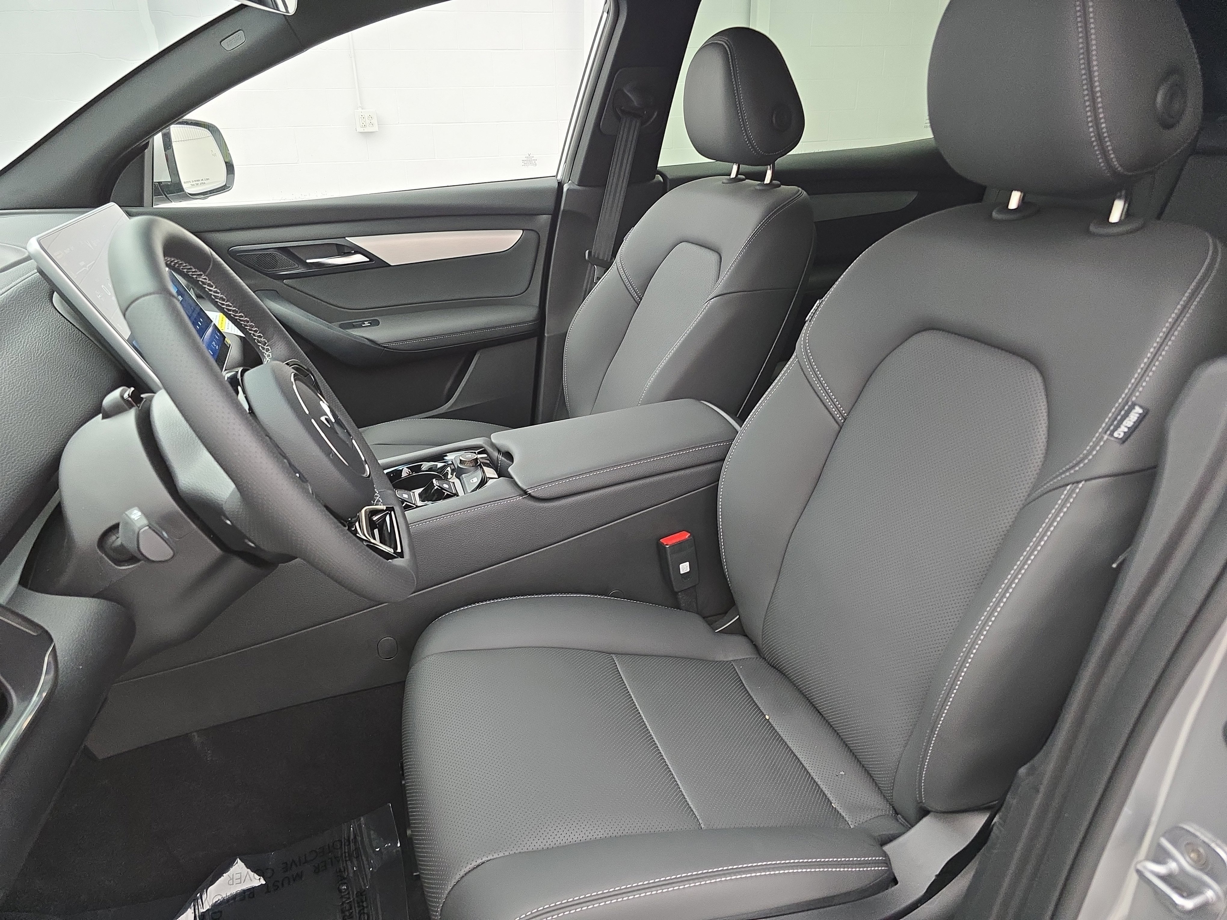 New 2025 VinFast VF 8 Plus image 15