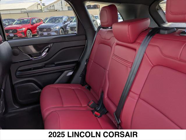 New 2025 Lincoln Corsair Grand Touring image 13