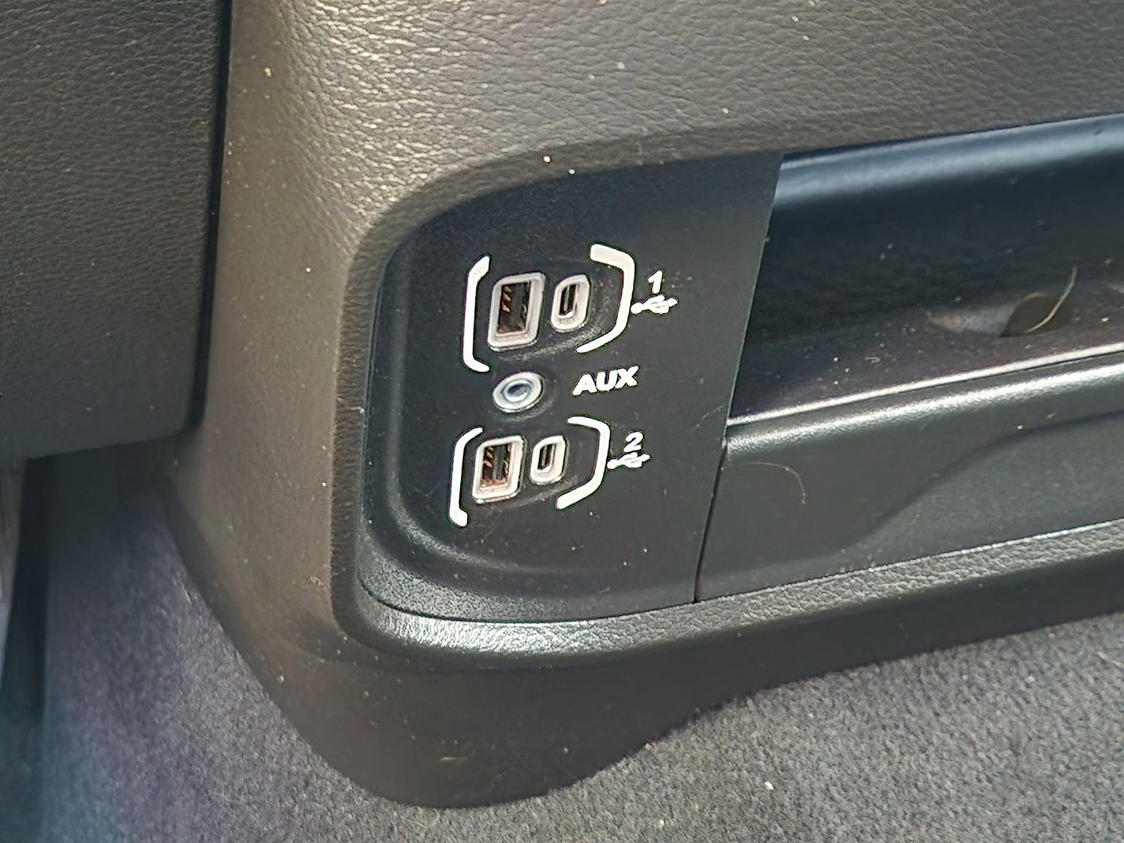 Used 2024 RAM 3500 Big Horn image 34