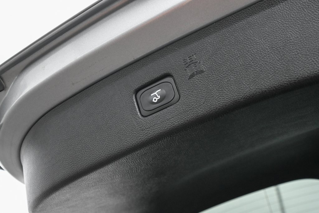 Certified 2024 Ford Edge SEL w/ Convenience Package image 17