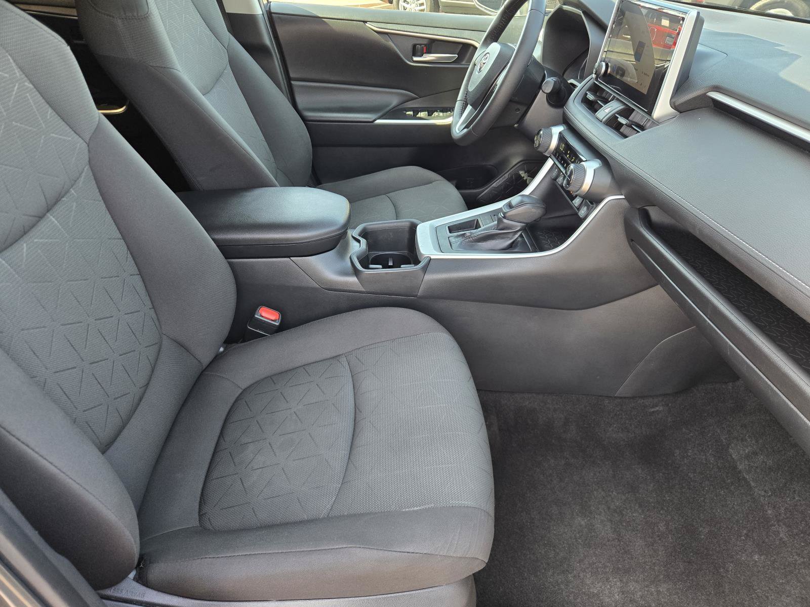 Used 2023 Toyota RAV4 XLE w/ Convenience Package FWD image 32