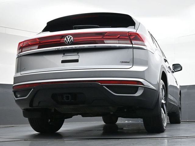 Used 2024 Volkswagen Atlas Cross Sport SE image 34