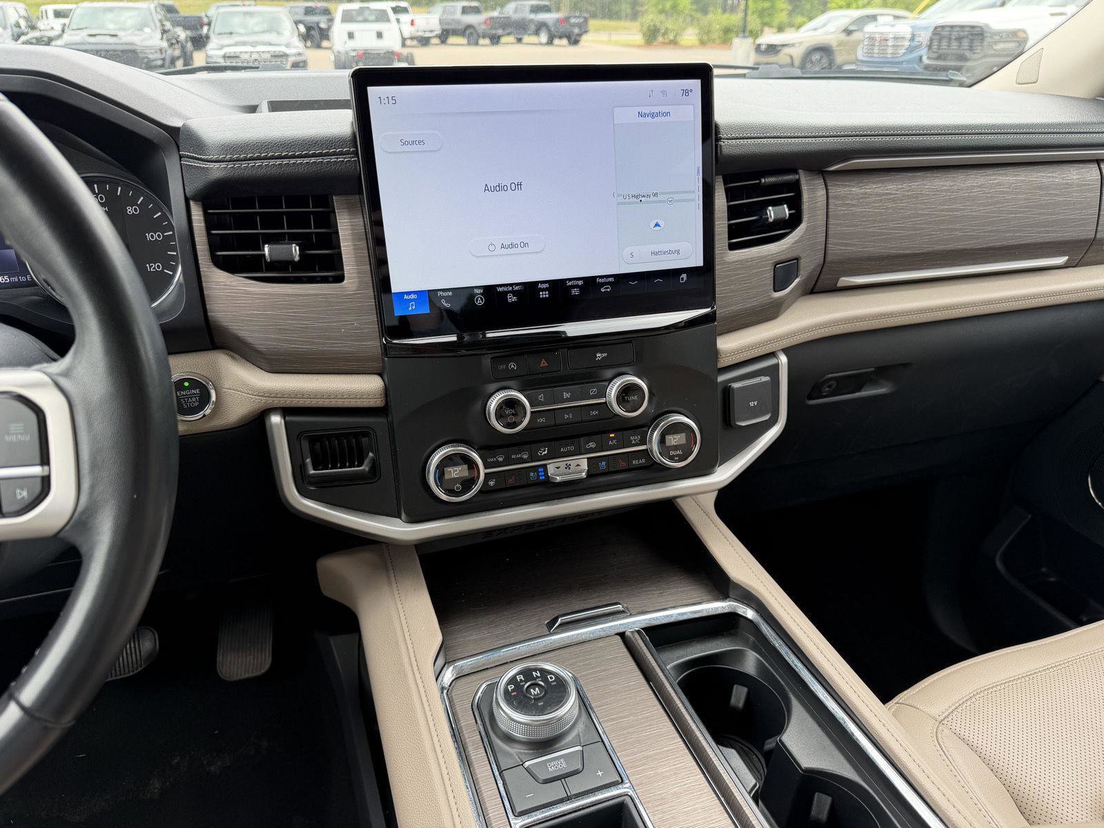 Used 2024 Ford Expedition Max Limited RWD image 11