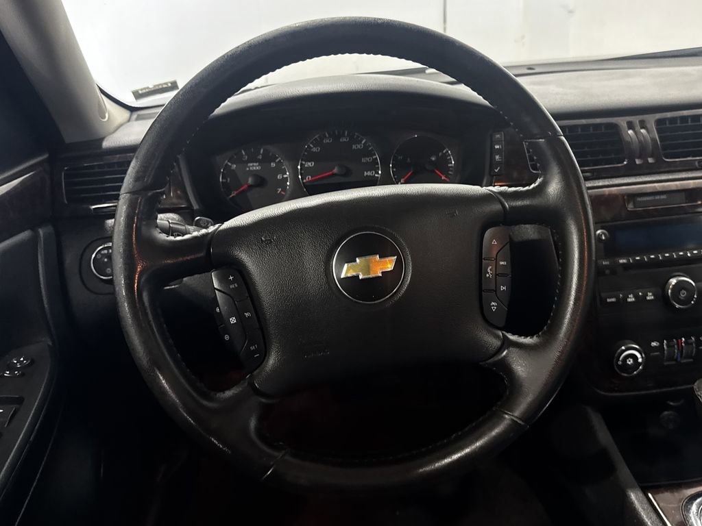 Used 2014 Chevrolet Impala LT w/ LT Sunroof Package FWD image 3