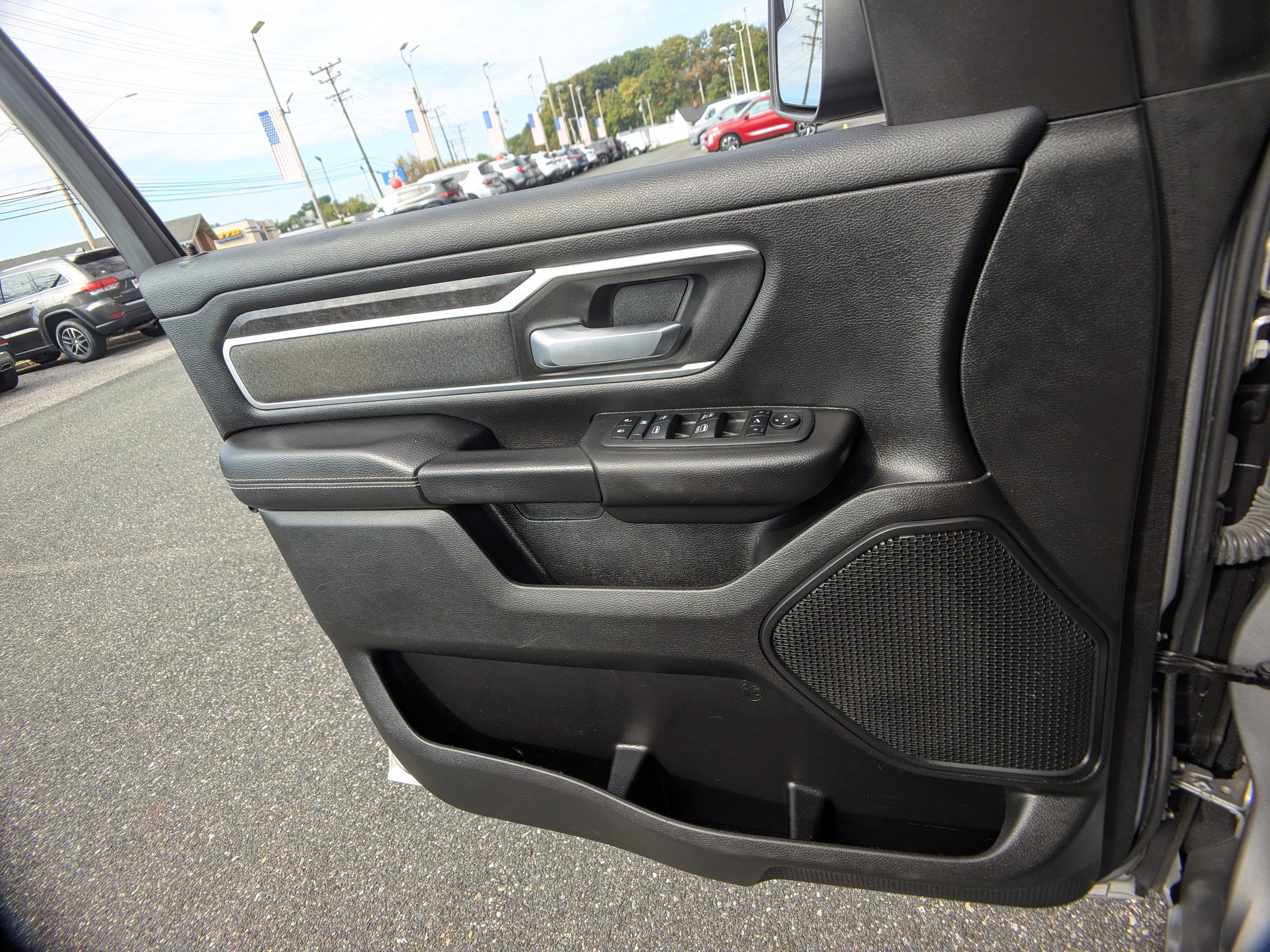 Used 2022 RAM 1500 Big Horn AWD/4WD image 23