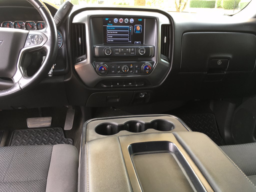 Used 2018 Chevrolet Silverado 1500 LT w/ All Star Edition AWD/4WD image 23