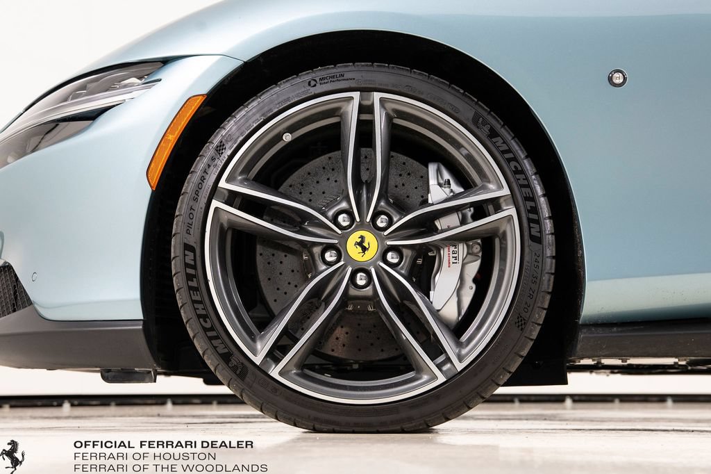 Used 2024 Ferrari Roma Spider RWD image 18