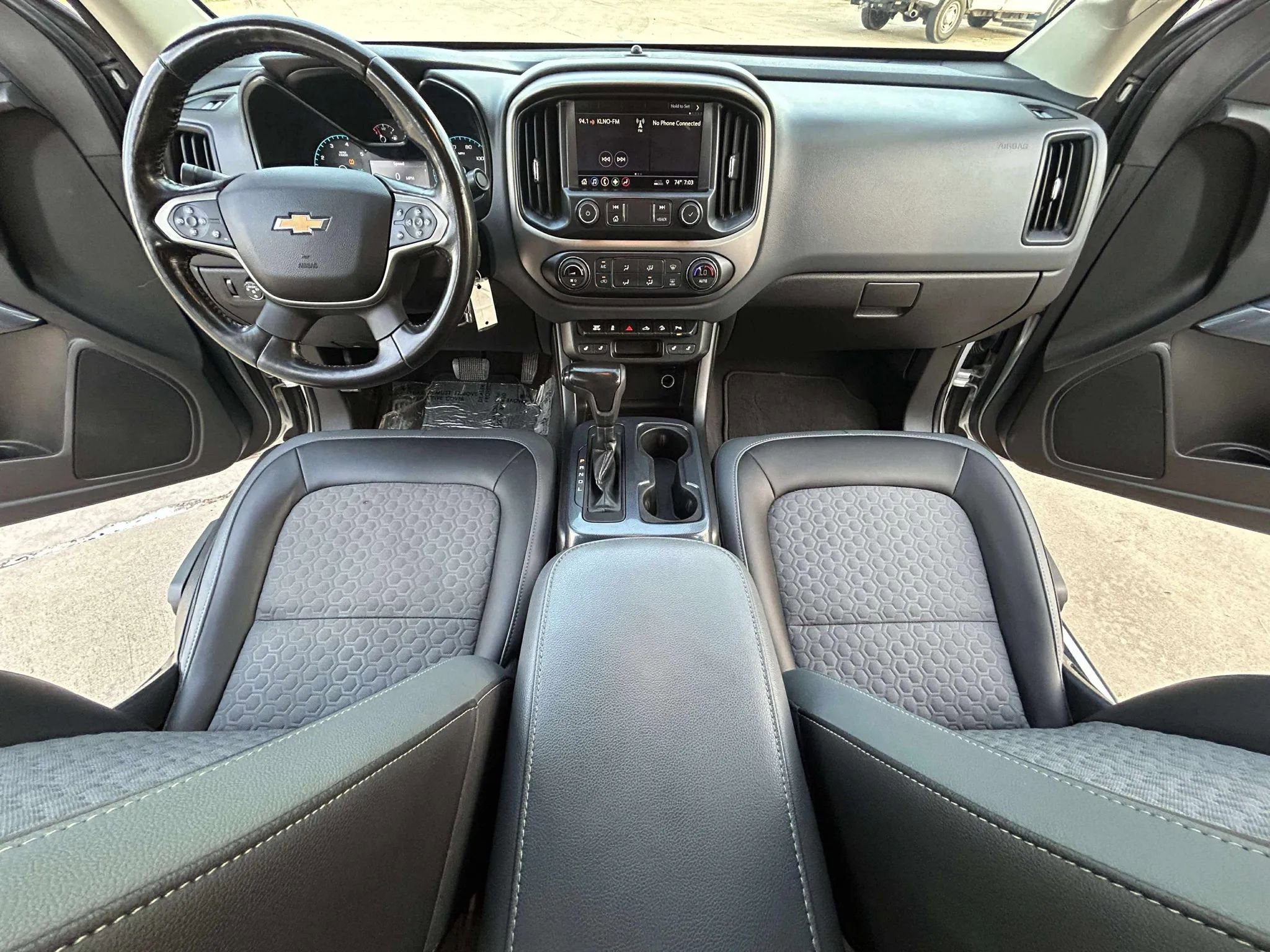 Used 2019 Chevrolet Colorado Z71 AWD/4WD image 19