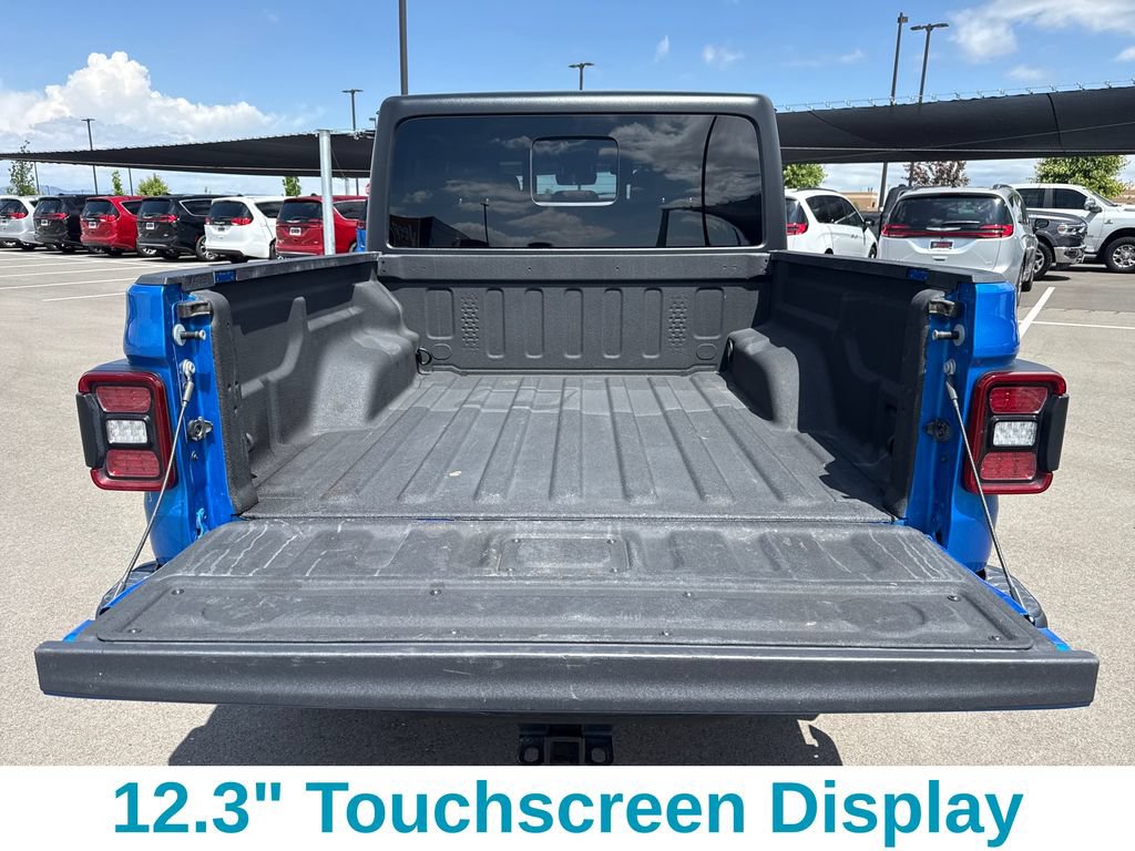 Used 2024 Jeep Gladiator Rubicon w/ Technology Group AWD/4WD image 31
