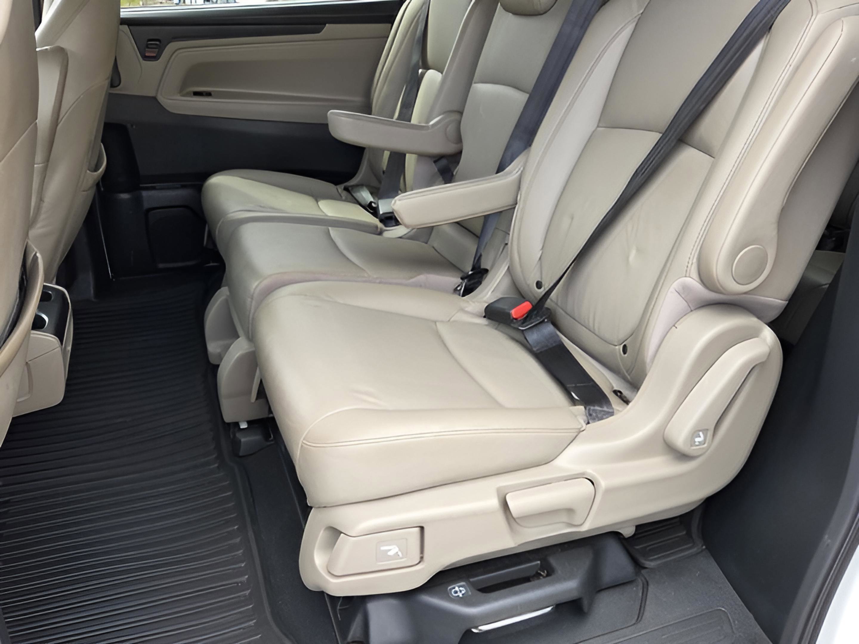 Used 2021 Honda Odyssey EX-L image 9