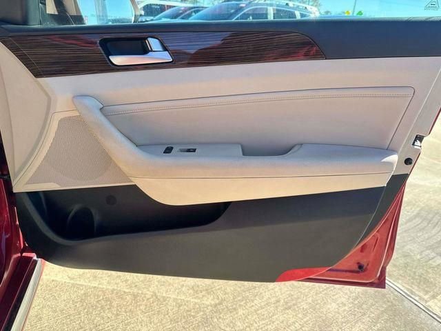 Used 2017 Hyundai Sonata Limited image 22