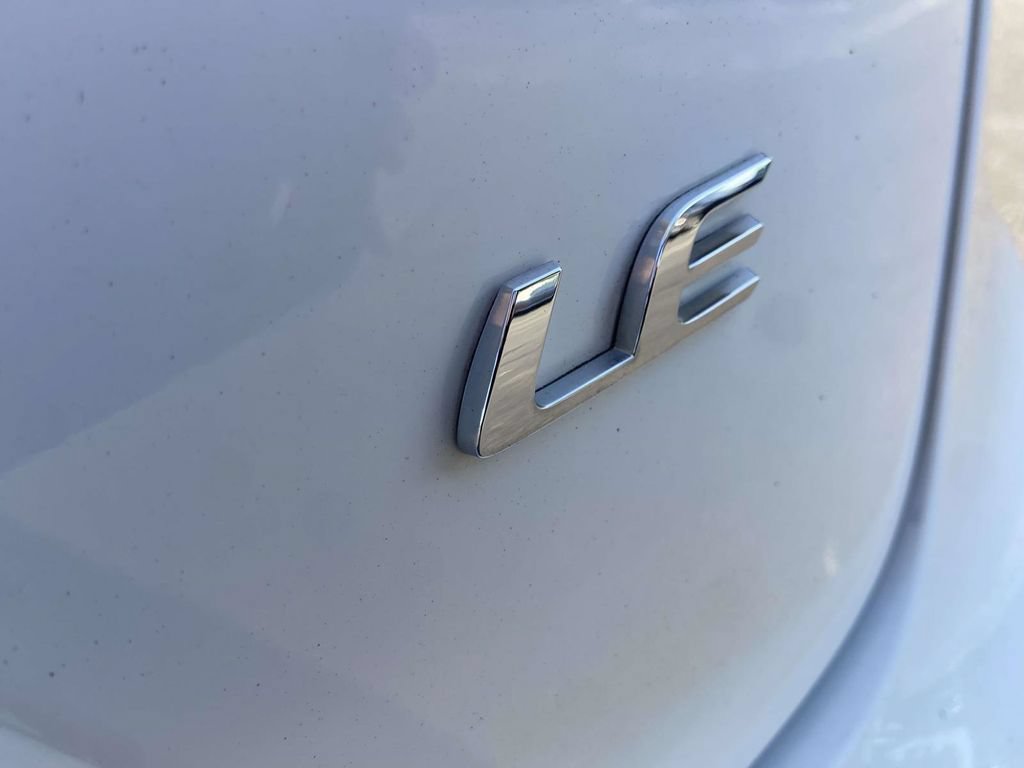 Used 2020 Toyota Corolla LE FWD image 9