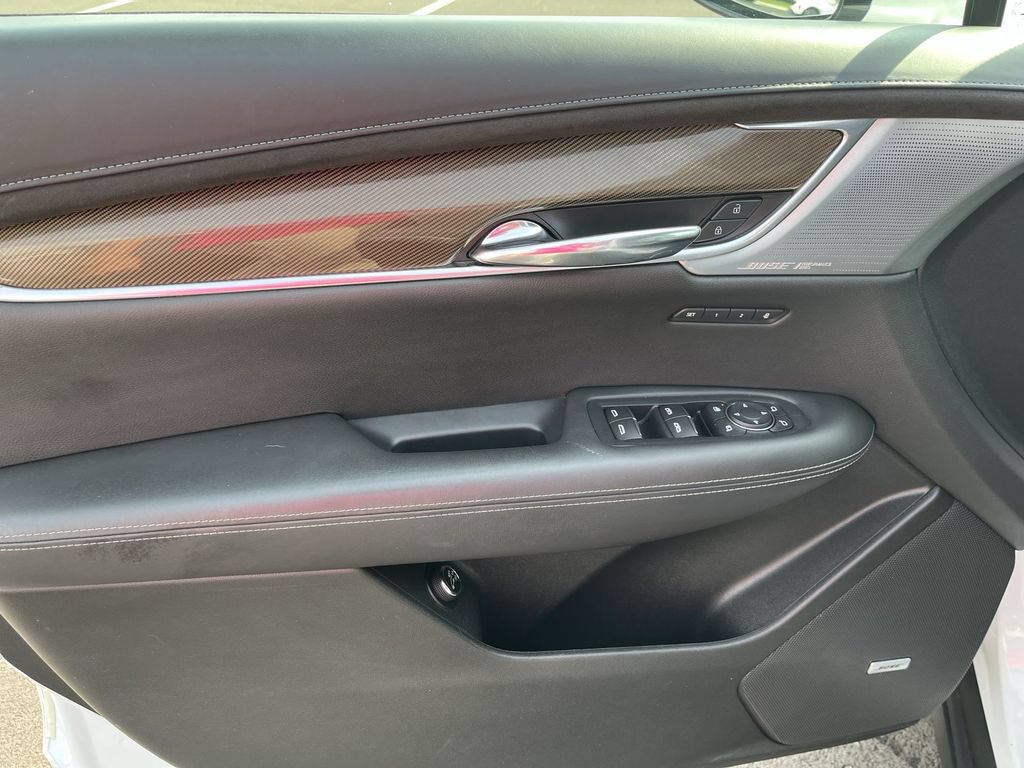 Used 2021 Cadillac XT6 Sport w/ Platinum Package AWD/4WD image 13