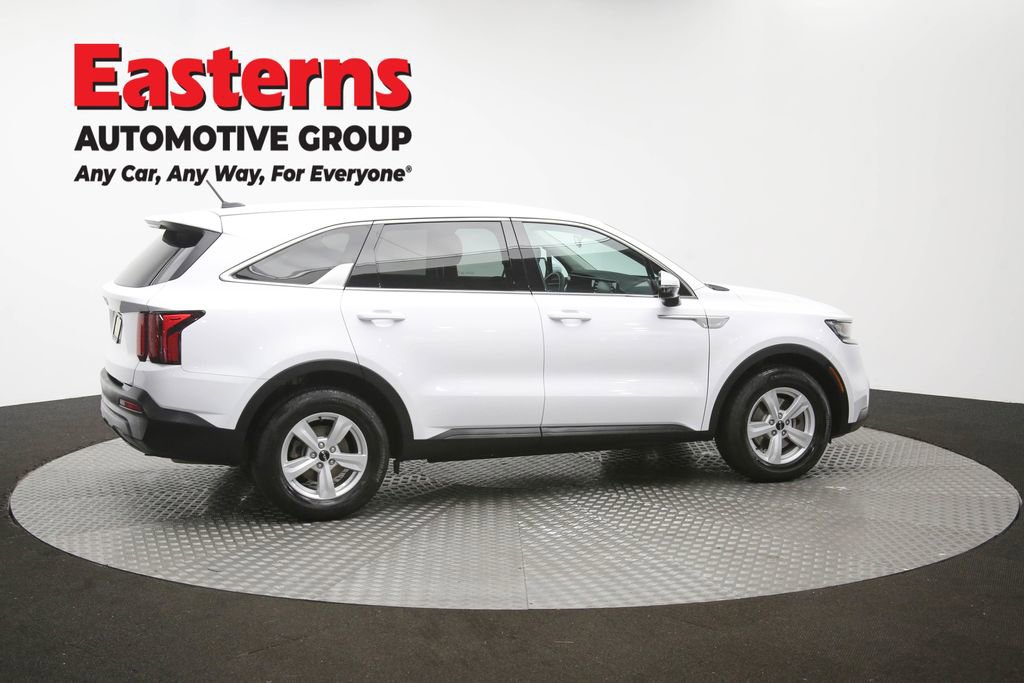 Used 2023 Kia Sorento LX FWD image 39