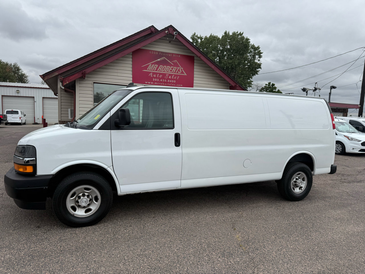 Used 2020 Chevrolet Express 2500 Extended w/ Communications Package image 5