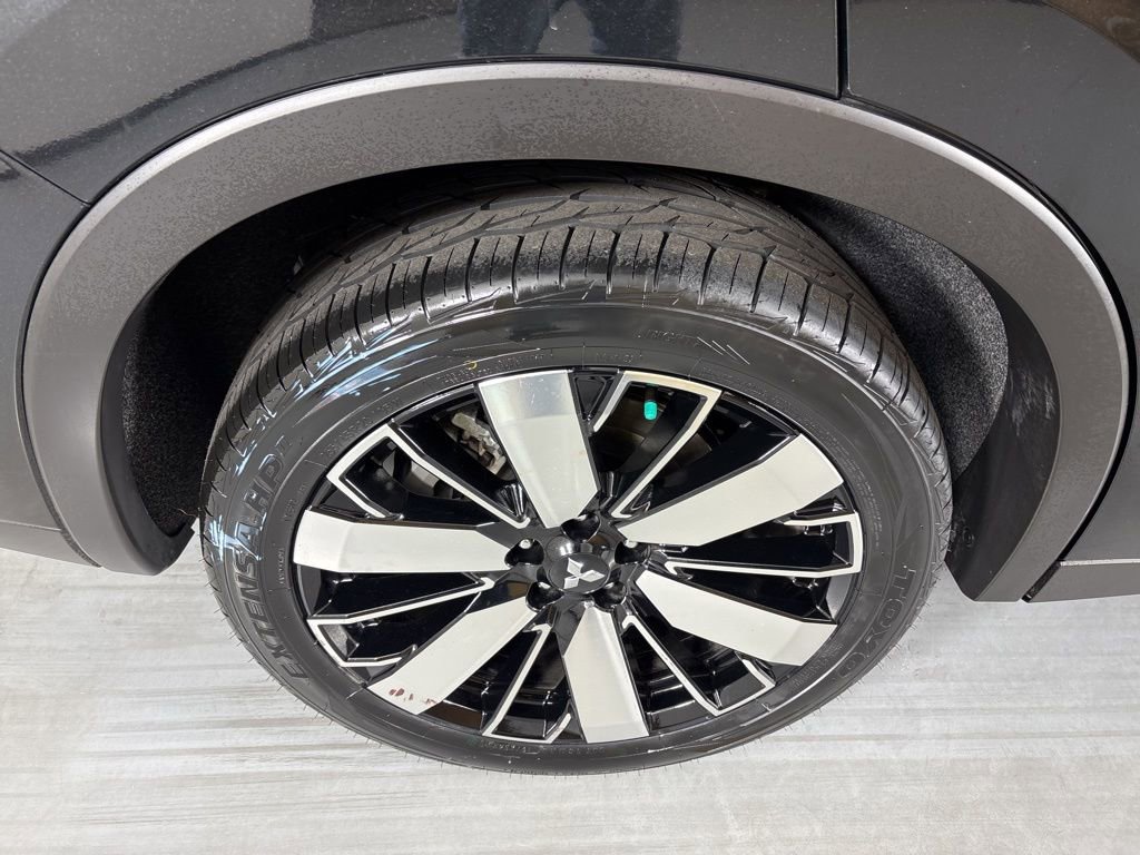 Used 2025 Mitsubishi Outlander SE AWD/4WD image 10