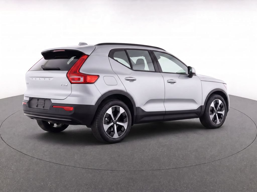 New 2026 Volvo XC40 B5 Plus w/ Climate Package AWD/4WD image 4
