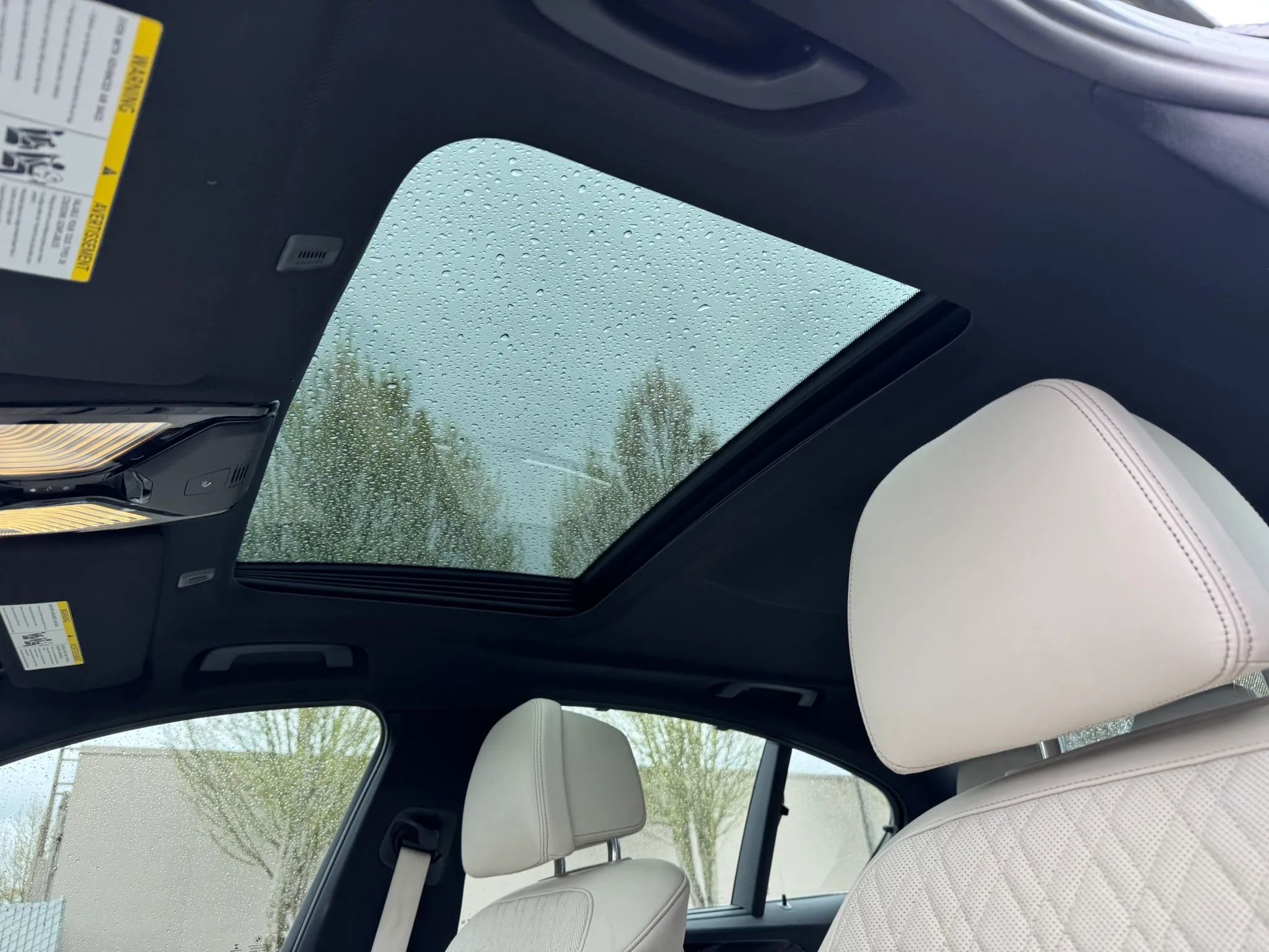 Used 2018 BMW 530e xDrive image 39