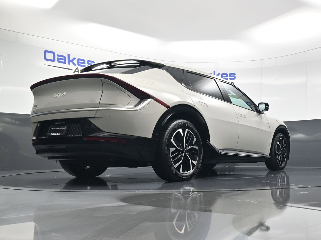 Certified 2022 Kia EV6 Wind w/ Wind Technology Package image 44