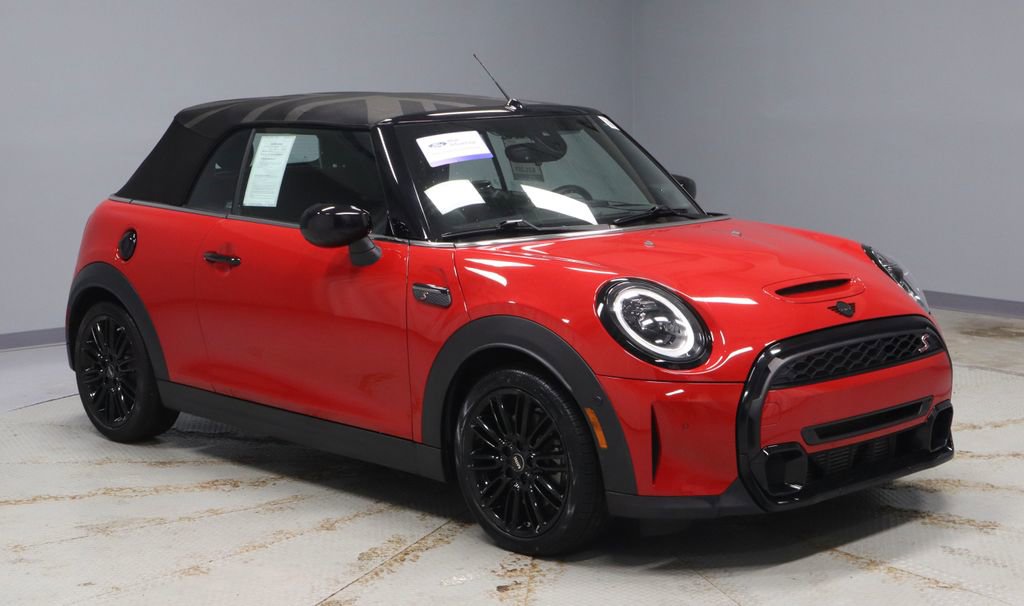 Used 2023 MINI Cooper S FWD image 1