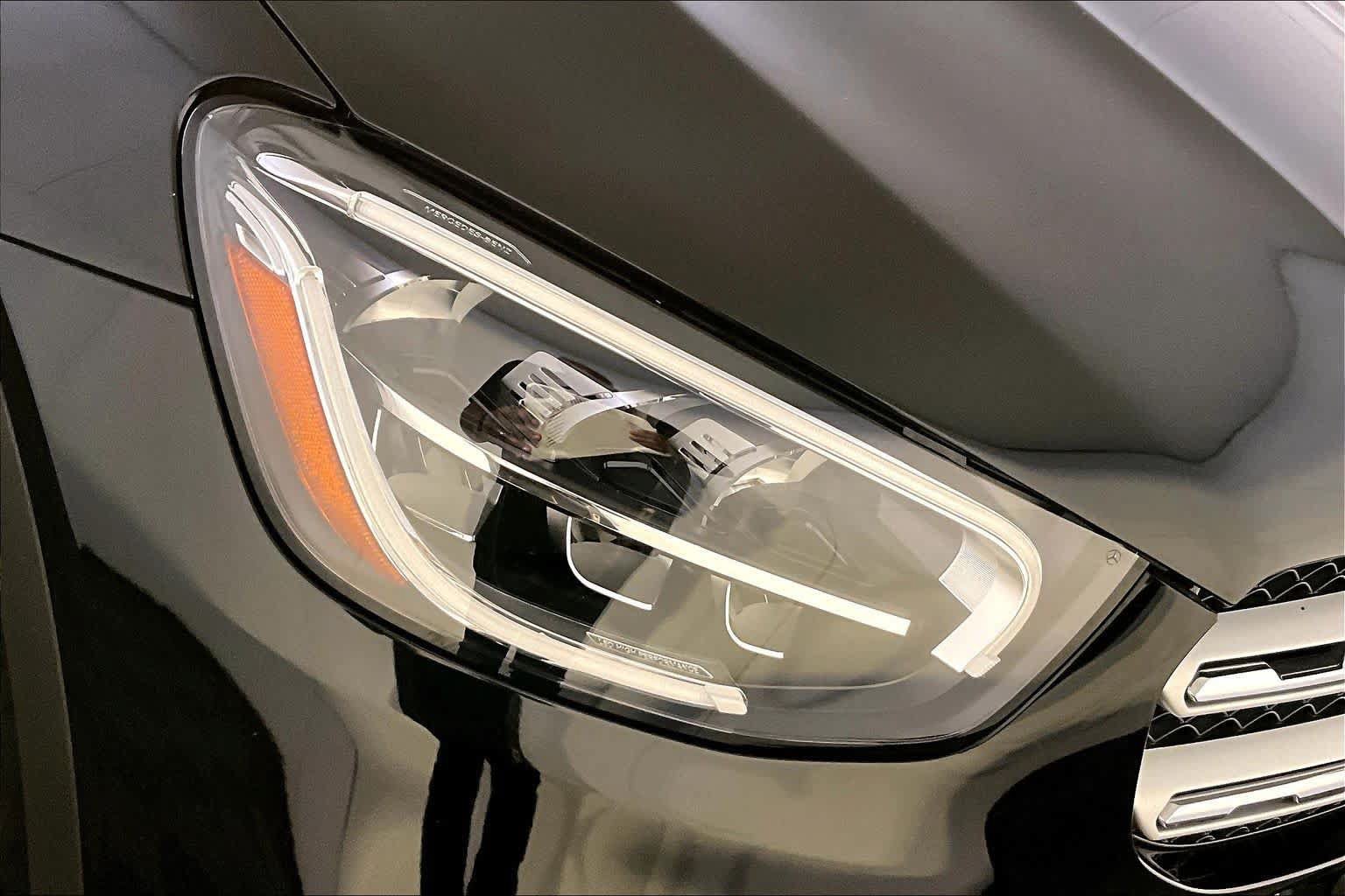 Used 2020 Mercedes-Benz GLC 300 4MATIC image 27
