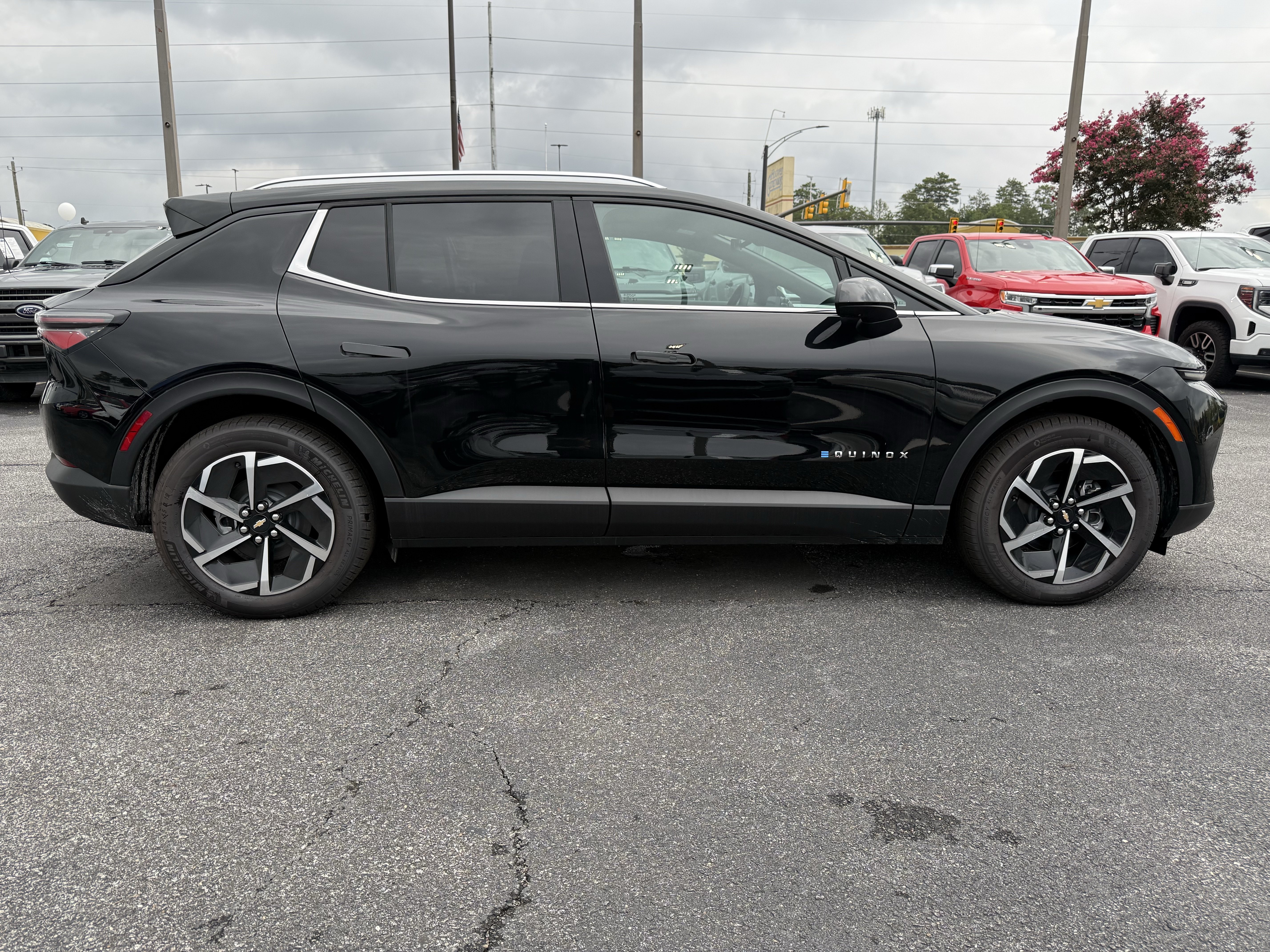 New 2026 Chevrolet Equinox EV LT FWD image 11