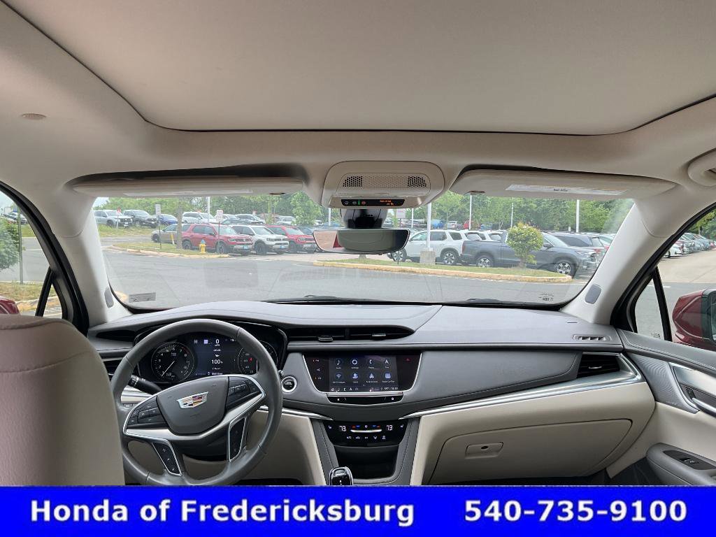 Used 2023 Cadillac XT5 Premium Luxury w/ Technology Package AWD/4WD image 45