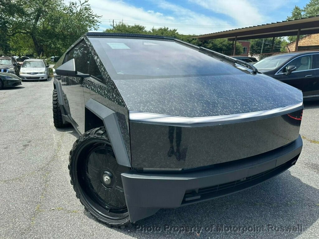 Used 2024 Tesla Cybertruck Cyberbeast AWD/4WD image 2