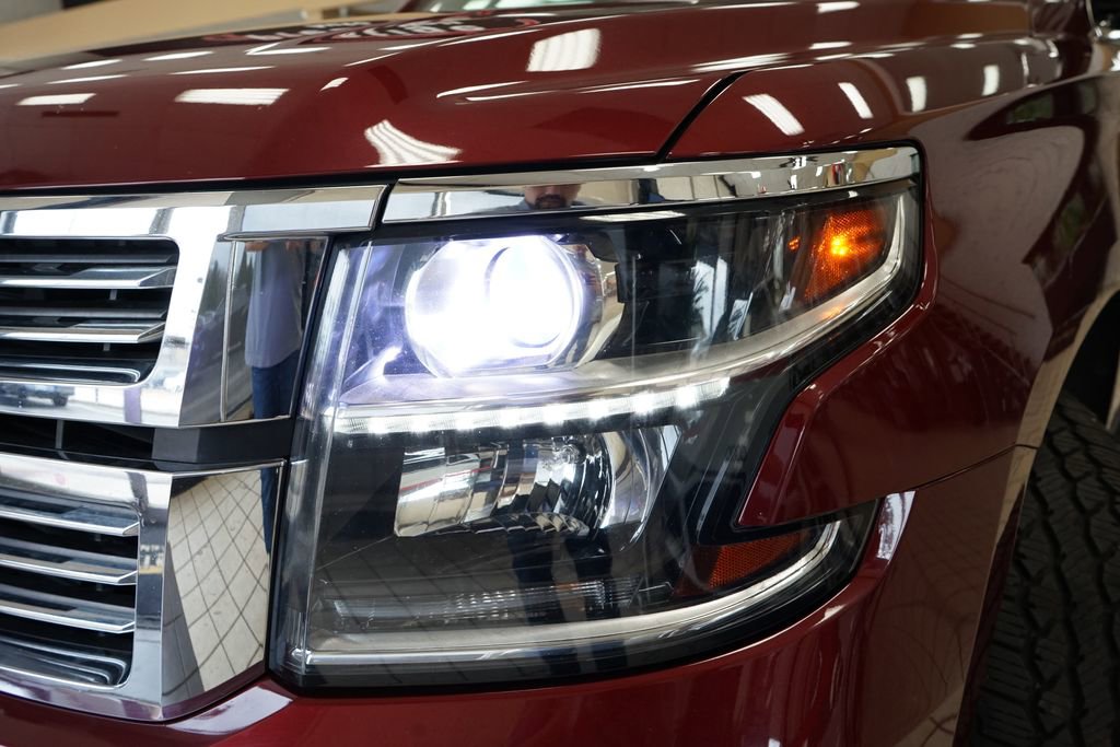 Used 2017 Chevrolet Suburban Premier AWD/4WD image 27
