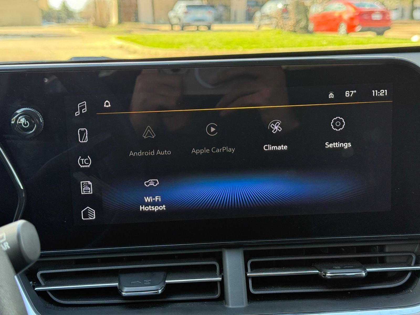 Used 2025 Chevrolet Trax LT image 20