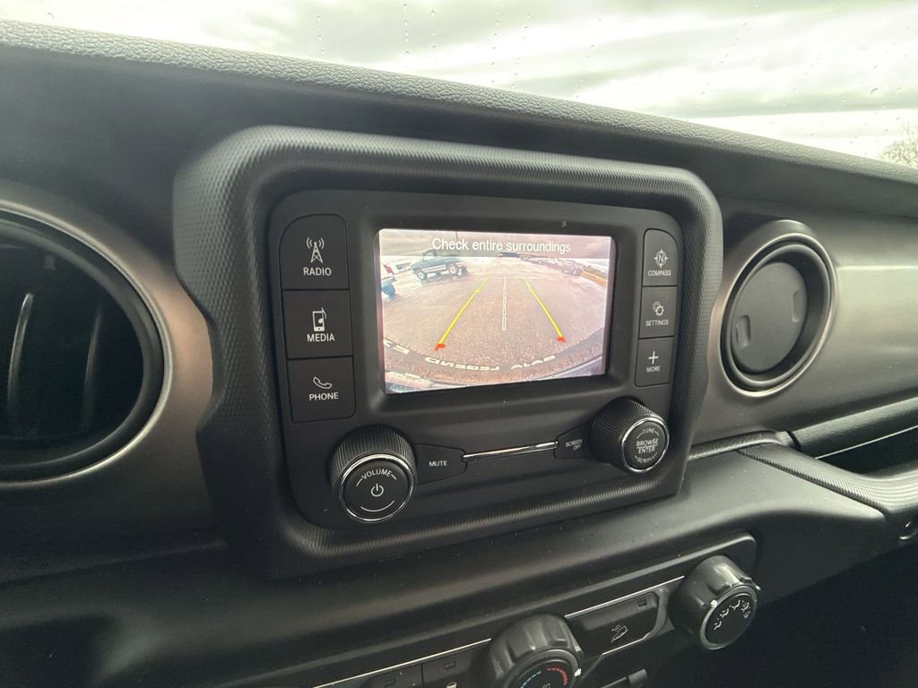 Used 2020 Jeep Wrangler Sport image 21