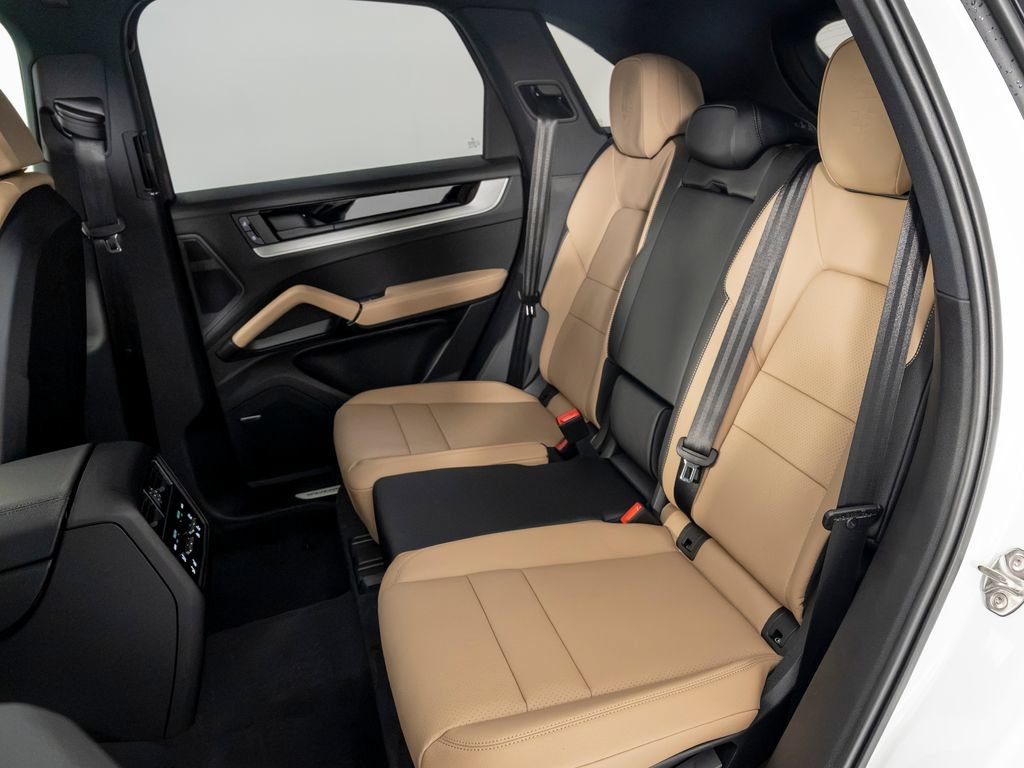 New 2026 Porsche Cayenne AWD/4WD image 40