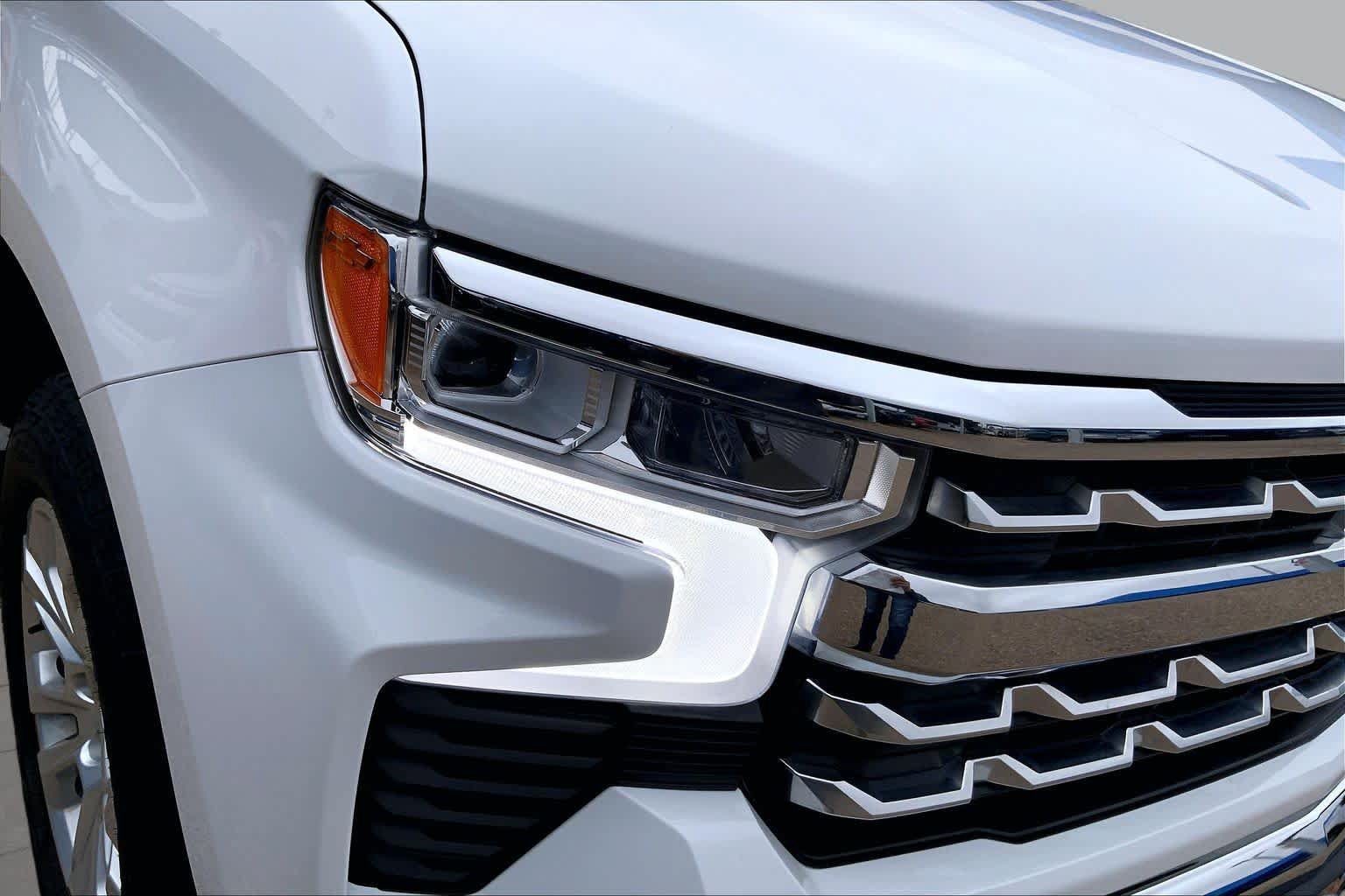 Used 2024 Chevrolet Silverado 1500 LTZ w/ Technology Package AWD/4WD image 28