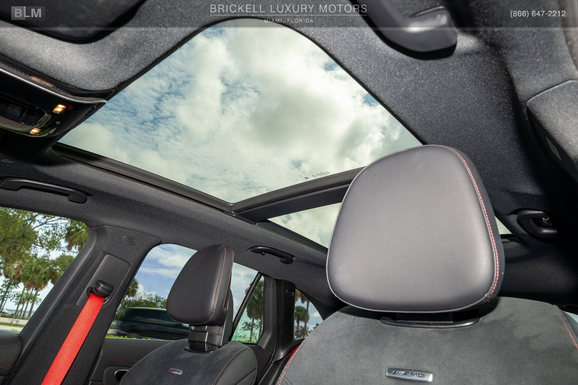 Used 2024 Mercedes-Benz GLC 43 AMG 4MATIC image 32