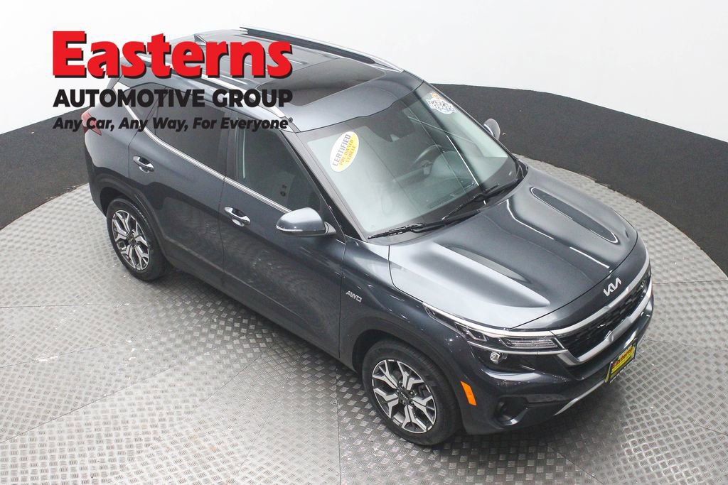 Used 2023 Kia Seltos EX image 3