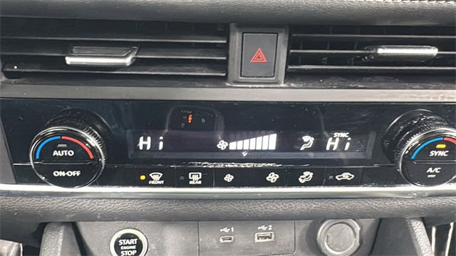 Used 2023 Nissan Rogue SV image 26