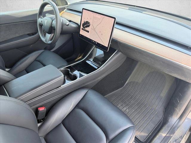 Used 2020 Tesla Model Y Long Range AWD/4WD image 24