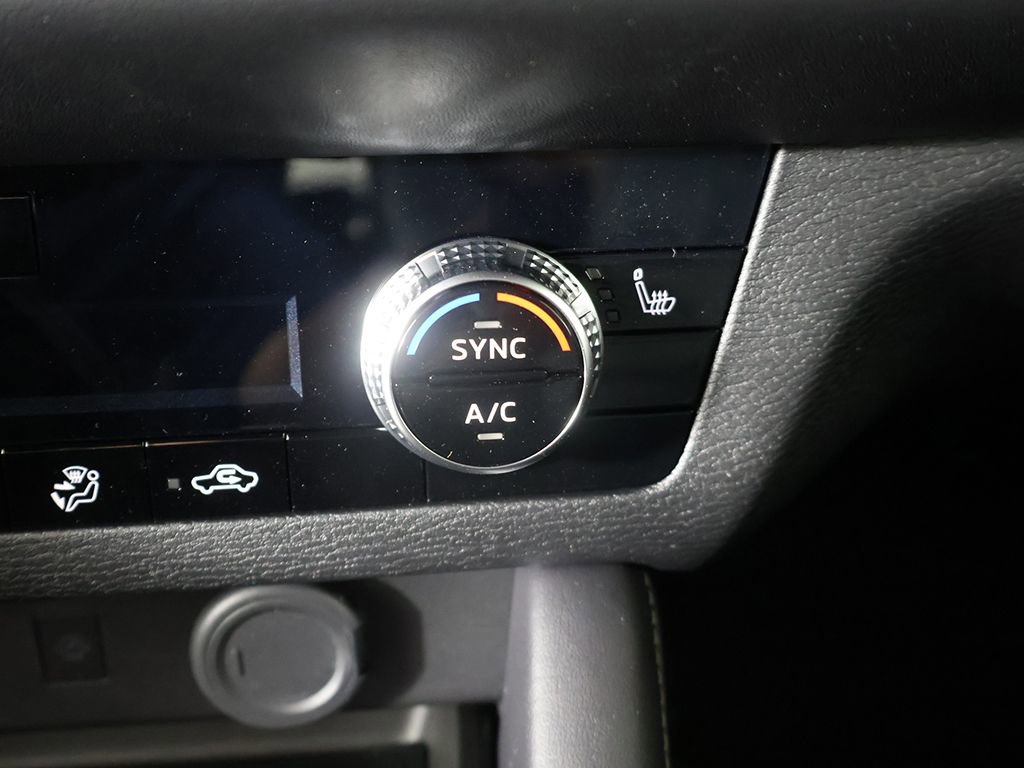 New 2026 Mitsubishi Outlander LE image 51