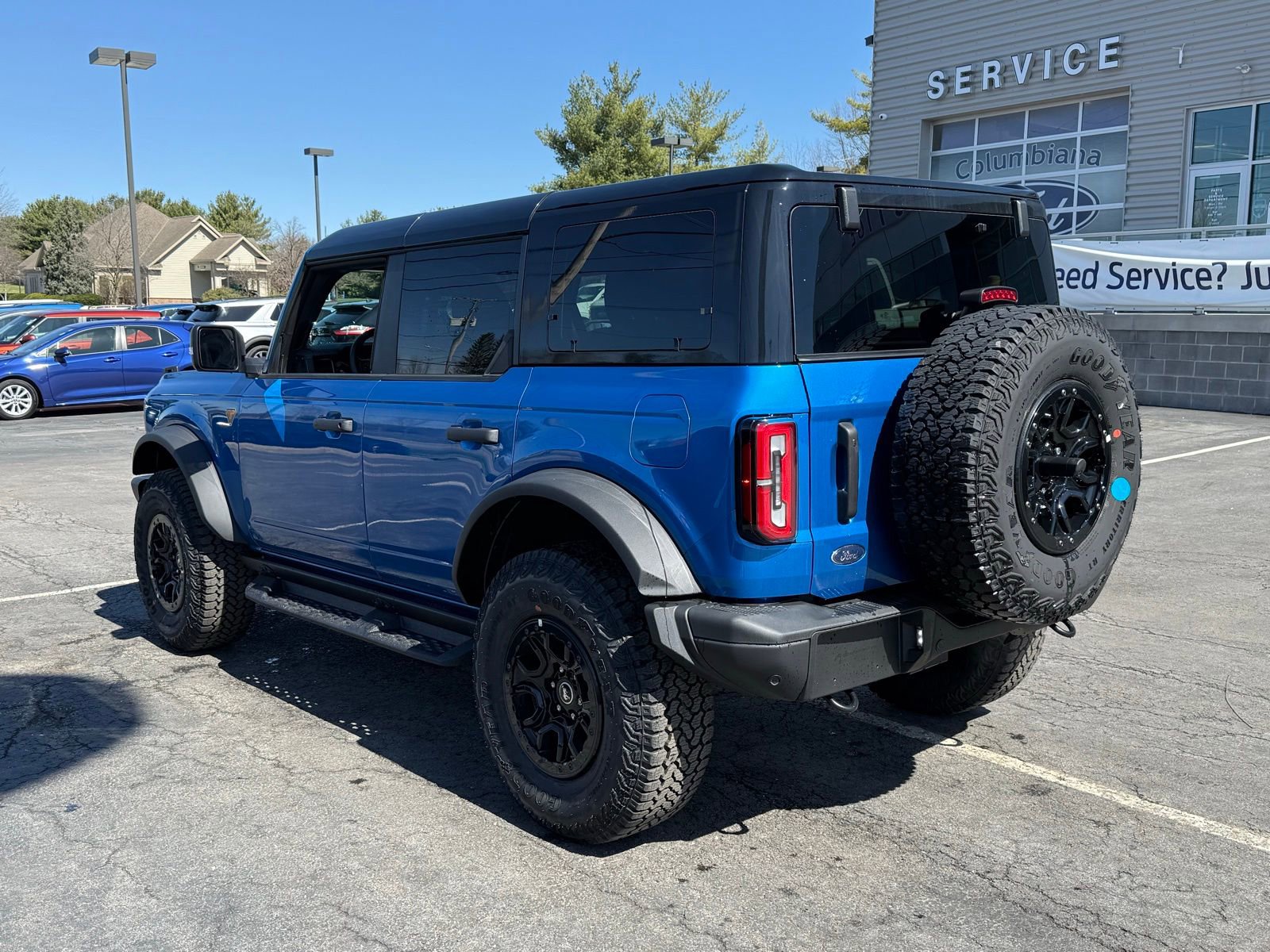 New 2025 Ford Bronco Badlands image 4