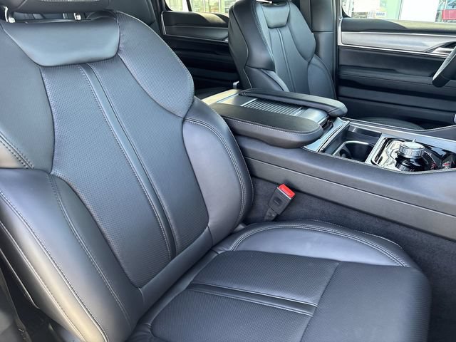 New 2026 Jeep Grand Wagoneer Limited AWD/4WD image 11