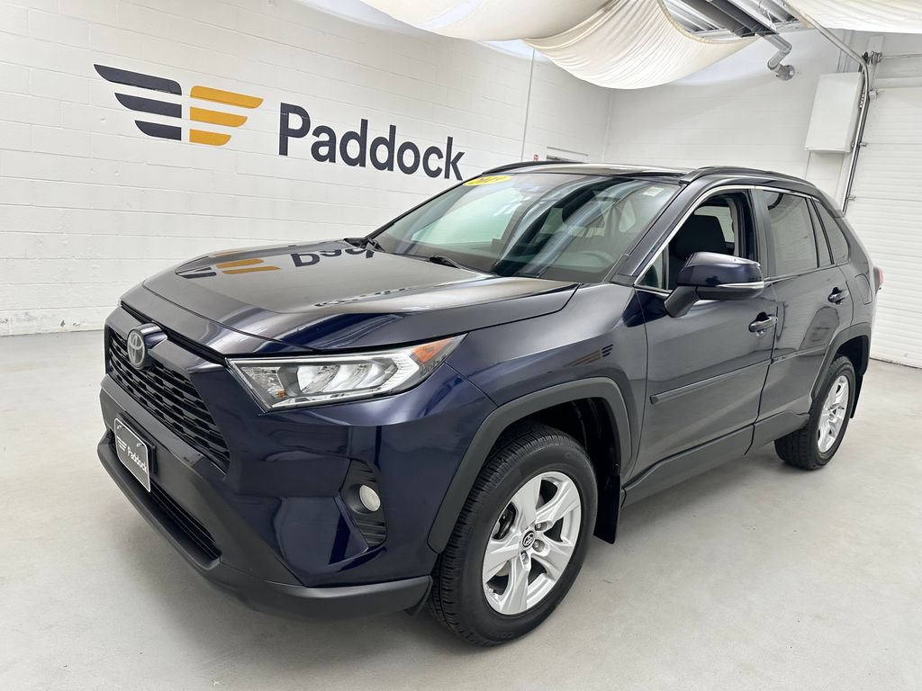 Used 2019 Toyota RAV4 XLE AWD/4WD image 3