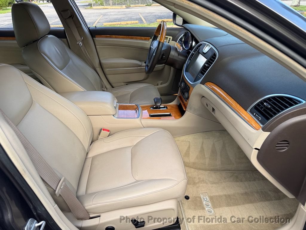 Used 2013 Chrysler 300 C RWD image 12
