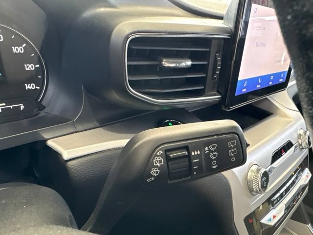 Used 2021 Ford Explorer XLT w/ Equipment Group 202A AWD/4WD image 19